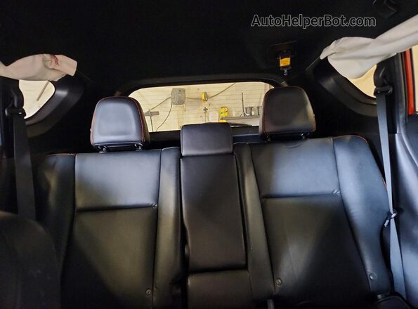 2T3JFREV2GW528642 2016 TOYOTA RAV4 Orange Vista de los asientos traseros