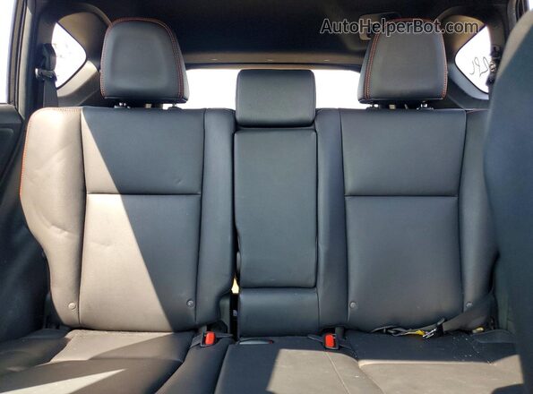 2T3JFREV4GW450185 2016 TOYOTA RAV4 Black Vista de los asientos traseros