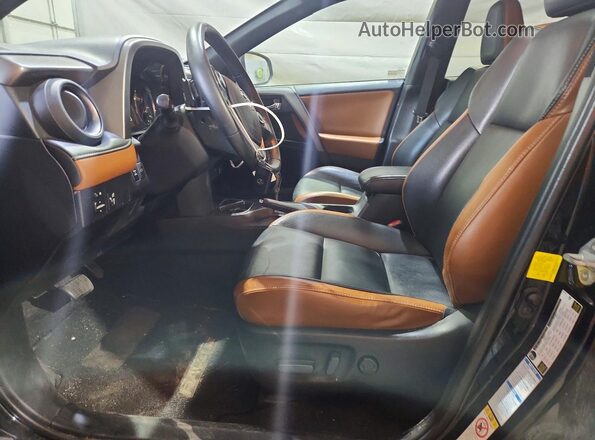 2T3JFREV4GW519134 2016 TOYOTA RAV4 Черный Вид салона спереди