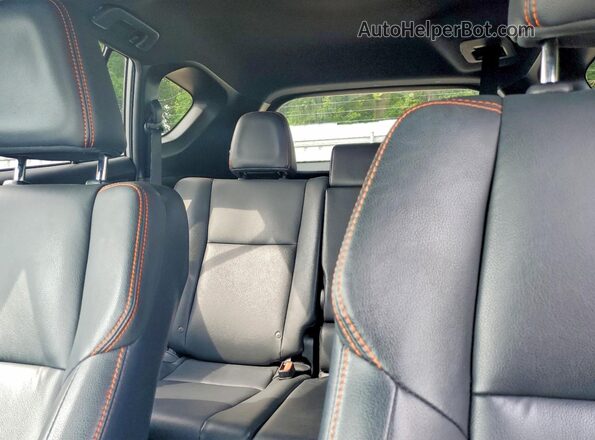 2T3JFREV5GW414375 2016 TOYOTA RAV4 Silver Widok tylnych siedzeń