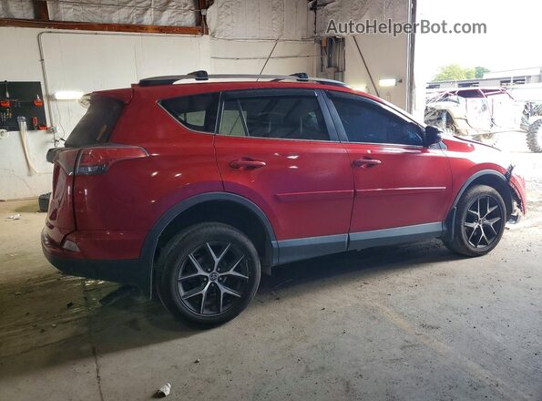 2T3JFREV6HW682367 2017 TOYOTA RAV4 Red Задня права чверть