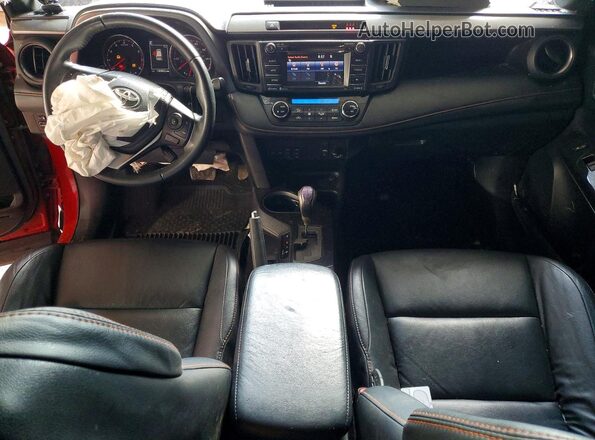 2T3JFREV6HW682367 2017 TOYOTA RAV4 Red Вид панелі приладів