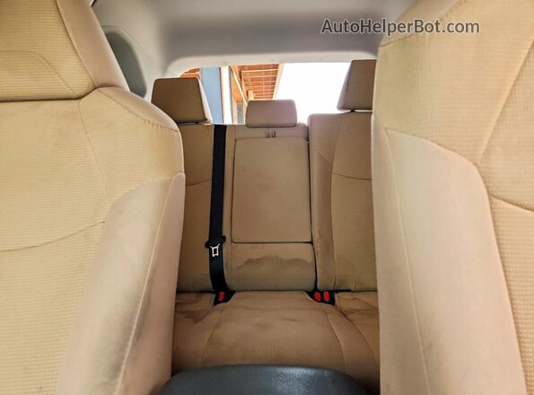 2T3K1RFV4NC192881 2022 TOYOTA RAV4 White Rear seats view