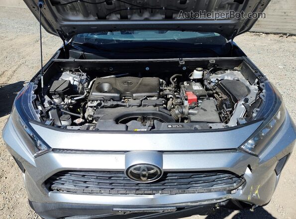2T3K1RFV6KW006106 2019 TOYOTA RAV4 Silver Widok komory silnika