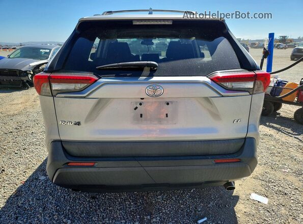 2T3K1RFV6KW006106 2019 TOYOTA RAV4 Silver Widok z tyłu