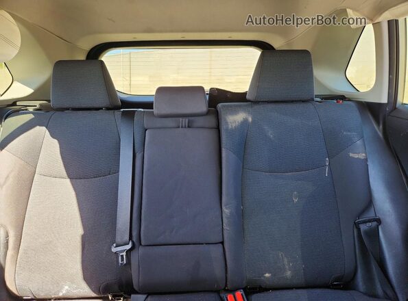 2T3K1RFV6KW006106 2019 TOYOTA RAV4 Silver Widok tylnych siedzeń