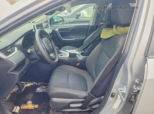 2T3LWRFVXRW215140 2024 TOYOTA RAV4 Silver წინა სალონის ხედი