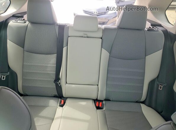 2T3N1RFV1KW067411 2019 TOYOTA RAV4 White Vista de los asientos traseros