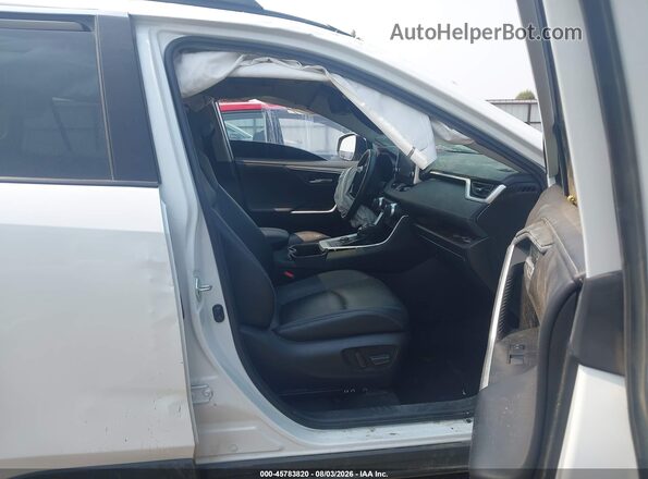 2T3N1RFV2NW268271 2022 TOYOTA RAV4 Белый Вид салона спереди