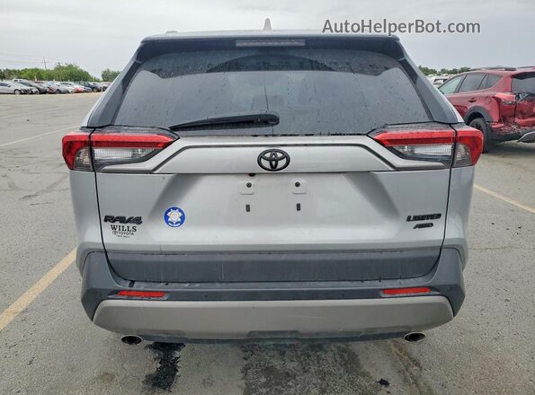 2T3N1RFV3NW324539 2022 TOYOTA RAV4 Серебряный Вид сзади
