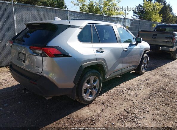2T3P1RFV0SC570857 2025 TOYOTA RAV4 Silver Trasero derecho