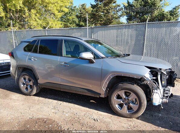2T3P1RFV0SC570857 2025 TOYOTA RAV4 Silver Vista interior de 360 grados
