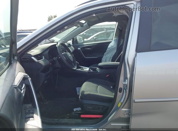 2T3P1RFV2RC484511 2024 TOYOTA RAV4 Silver Вид салону спереду