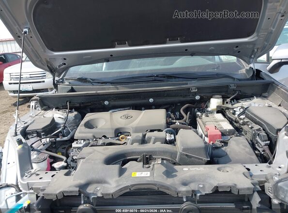2T3P1RFV2RC484511 2024 TOYOTA RAV4 Silver Вид ззаду