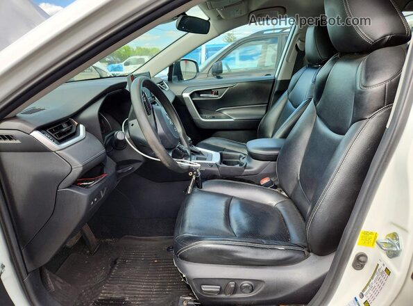 2T3P1RFV3MC164834 2021 TOYOTA RAV4 White Widok wnętrza z przodu