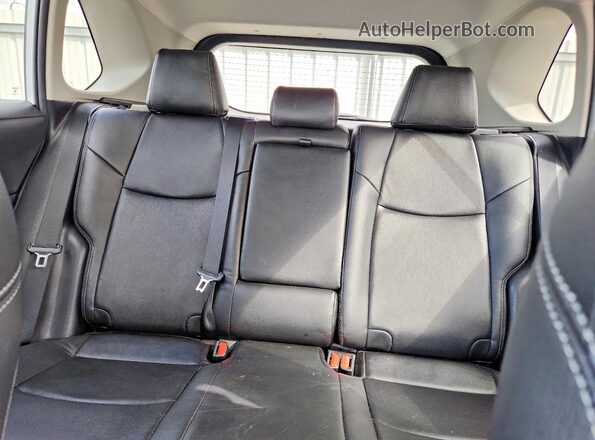 2T3P1RFV3MC164834 2021 TOYOTA RAV4 White Widok tylnych siedzeń