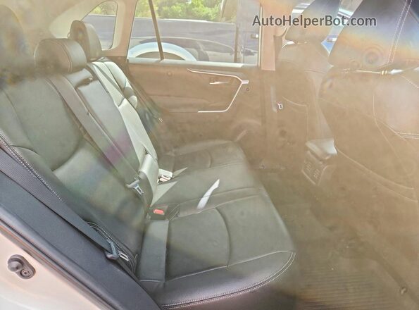 2T3P1RFV3MC164834 2021 TOYOTA RAV4 White Widok wnętrza z tyłu