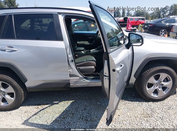 2T3P1RFV3NC262215 2022 TOYOTA RAV4 Silver Widok wnętrza z przodu