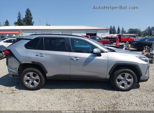 2T3P1RFV3NC262215 2022 TOYOTA RAV4 Silver Widok wnętrza 360 stopni