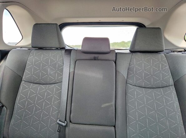 2T3P1RFV4RC476524 2024 TOYOTA RAV4 Gray Widok tylnych siedzeń