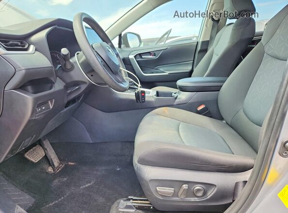 2T3P1RFV4RC476524 2024 TOYOTA RAV4 Gray Widok wnętrza z przodu