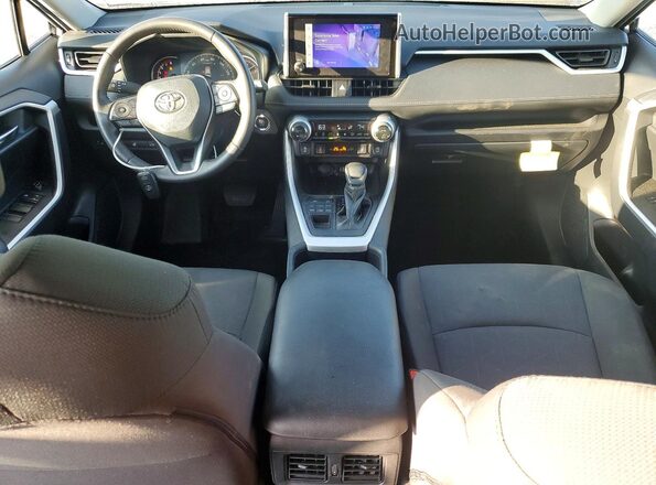 2T3P1RFV4SC511696 2025 TOYOTA RAV4 Silver Вид панелі приладів