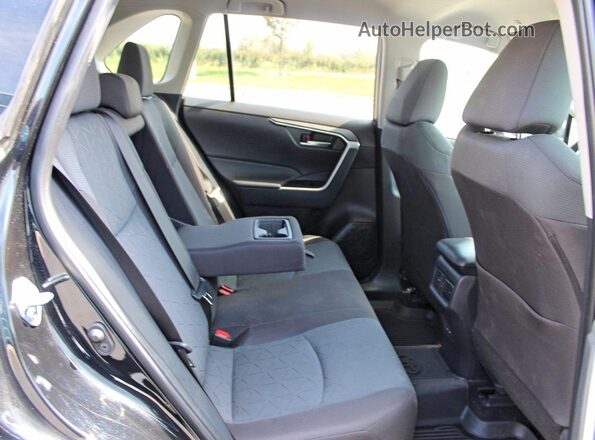 2T3P1RFV4SC550580 2025 TOYOTA RAV4 Black Widok wnętrza z przodu