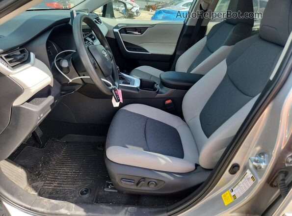 2T3P1RFV4SW542557 2025 TOYOTA RAV4 Silver Սալոնի դիմացի տեսք