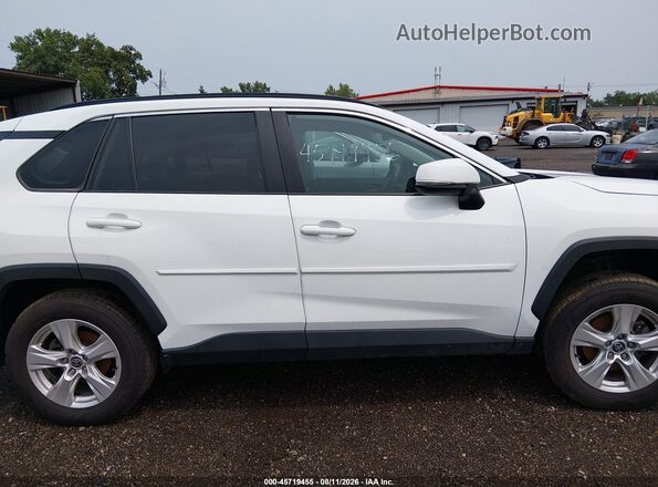 2T3P1RFV5MC227352 2021 TOYOTA RAV4 White Սալոնի հետևի տեսք