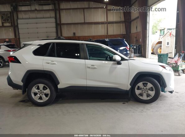 2T3P1RFV5MW244795 2021 TOYOTA RAV4 White უკანა სალონის ხედი