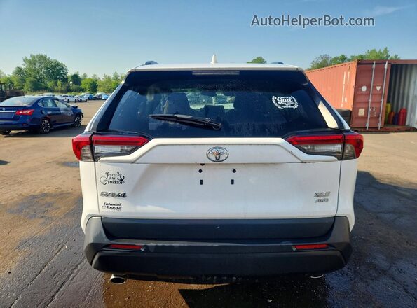 2T3P1RFV5NW254843 2022 TOYOTA RAV4 Белый Вид сзади
