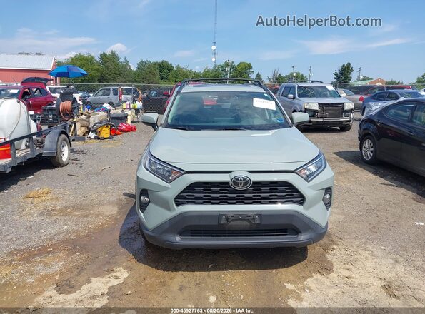 2T3P1RFV6LW090919 2020 TOYOTA RAV4 Light Blue Вид задней части салона