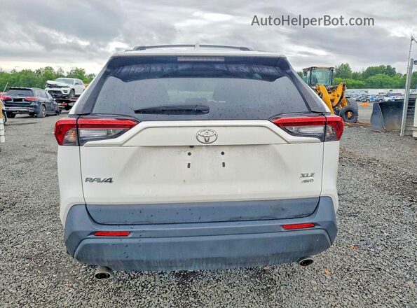 2T3P1RFV6MC240367 2021 TOYOTA RAV4 Белый Вид сзади