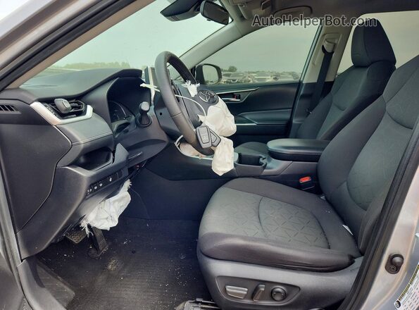 2T3P1RFV6RC436302 2024 TOYOTA RAV4 Silver Widok wnętrza z przodu