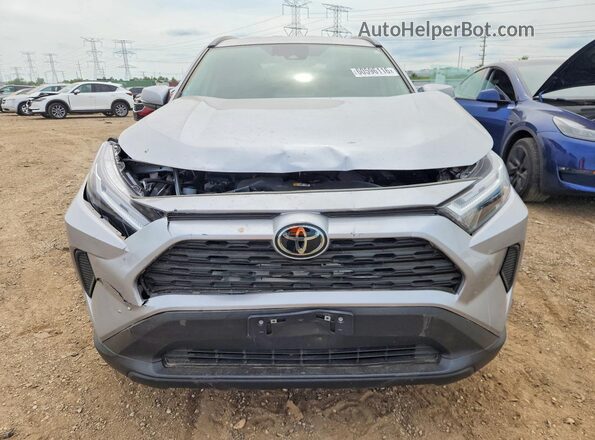 2T3P1RFV6RC436302 2024 TOYOTA RAV4 Silver Widok z przodu