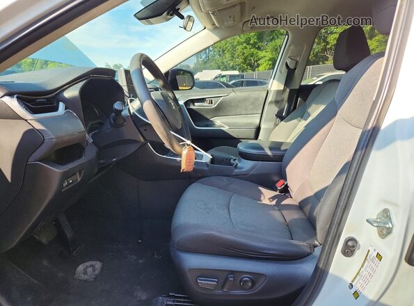 2T3P1RFV7PW392516 2023 TOYOTA RAV4 Белый Вид салона спереди