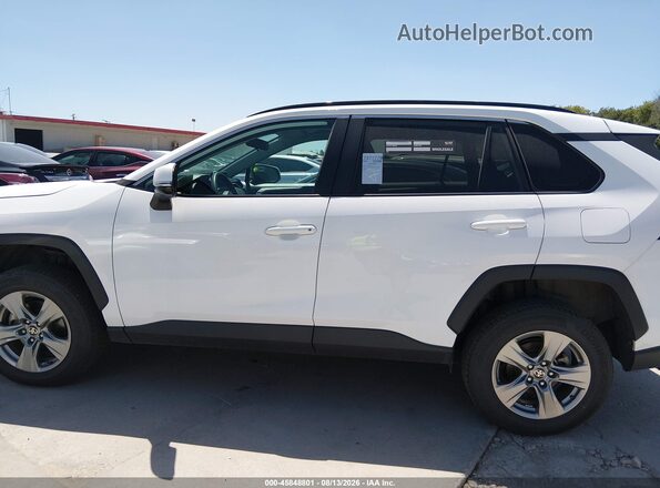 2T3P1RFV7RW430118 2024 TOYOTA RAV4 White Սալոնի 360 աստիճան տեսք