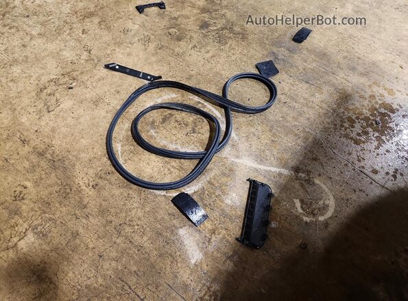 2T3P1RFV7SW512680 2025 TOYOTA RAV4 Blue Vista de la etiqueta del VIN