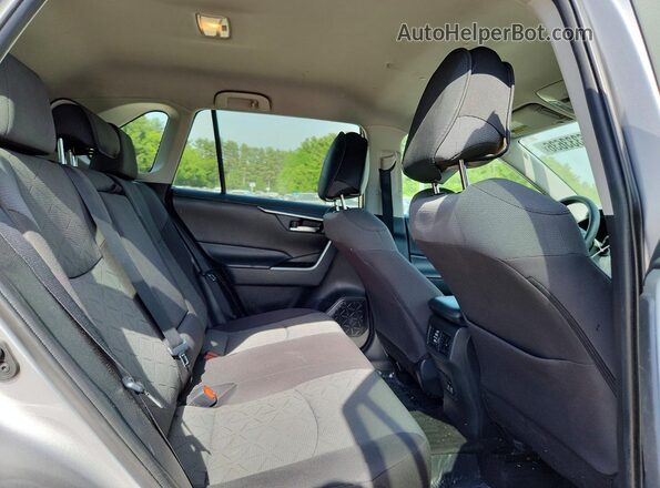 2T3P1RFV8LC094021 2020 TOYOTA RAV4 Silver Вид задньої частини салону