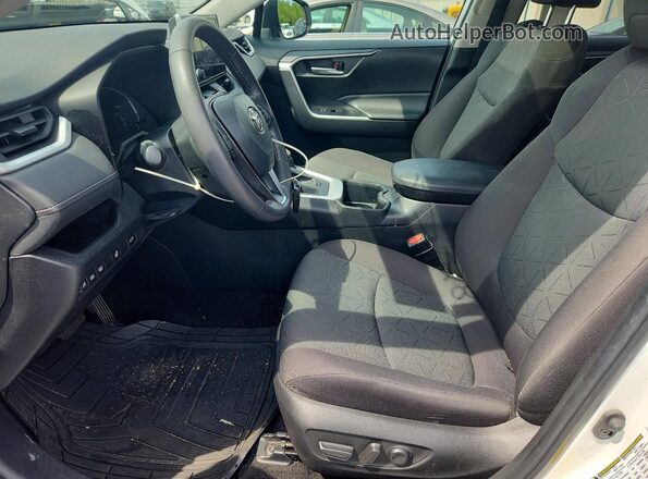 2T3P1RFV8PC353287 2023 TOYOTA RAV4 White წინა სალონის ხედი