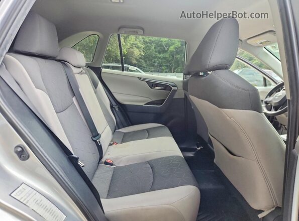 2T3P1RFV9LC100490 2020 TOYOTA RAV4 Gray Rear interior view