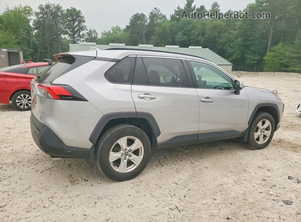 2T3P1RFV9LW089621 2020 TOYOTA RAV4 Silver უკანა მარჯვენა
