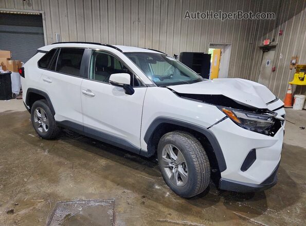 2T3P1RFV9RC476373 2024 TOYOTA RAV4 White Передня права чверть