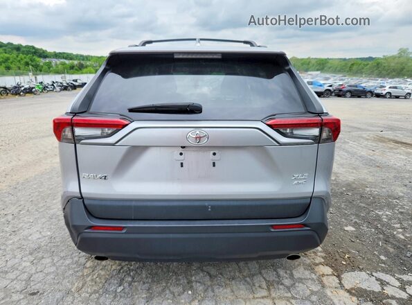 2T3P1RFV9RW461774 2024 TOYOTA RAV4 Silver Rear view