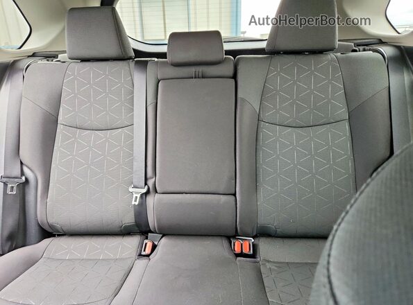 2T3P1RFV9RW461774 2024 TOYOTA RAV4 Silver Rear seats view