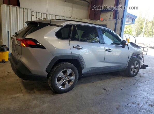 2T3P1RFVXNC313371 2022 TOYOTA RAV4 Silver Հետևի աջ