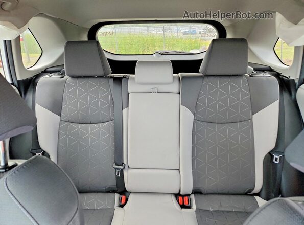 2T3P1RFVXRC433550 2024 TOYOTA RAV4 White Widok tylnych siedzeń