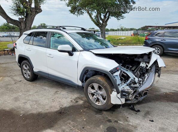 2T3P1RFVXRC433550 2024 TOYOTA RAV4 White Przód prawy