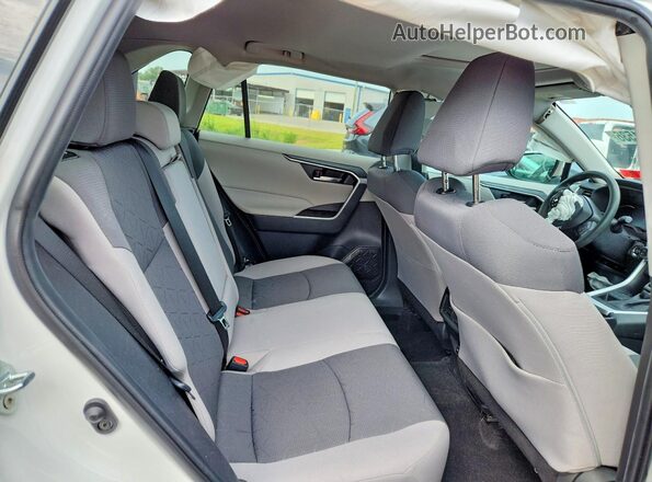 2T3P1RFVXRC433550 2024 TOYOTA RAV4 White Widok wnętrza z tyłu
