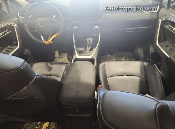 2T3R1RFV0PW351377 2023 TOYOTA RAV4 Red Widok deski rozdzielczej